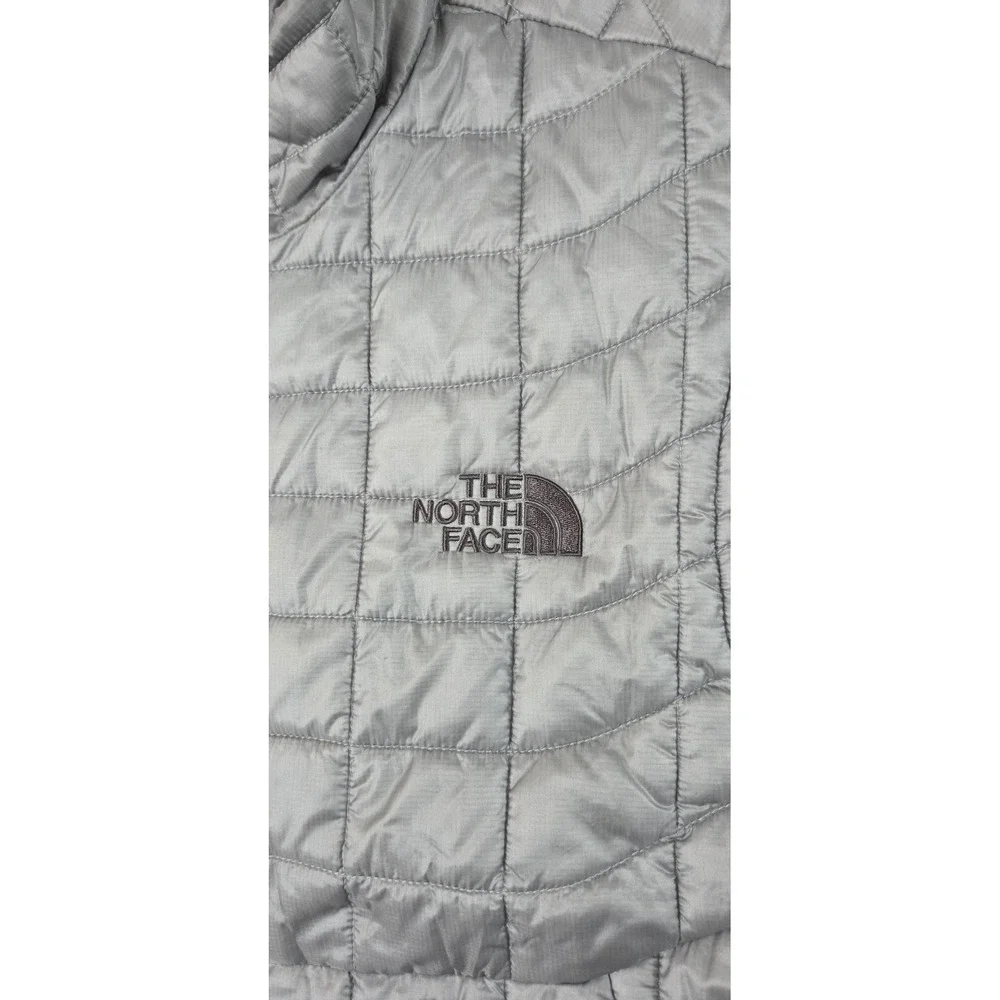 The North Face Thermoball Puffer Vest Men's Size Small Gray Full Zip Quilted NEW